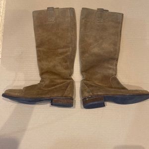 Tall tan boot from matisse